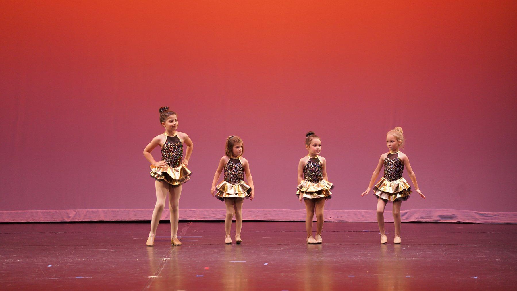 Summer Time / Walking On Sunshine recital photo 4
